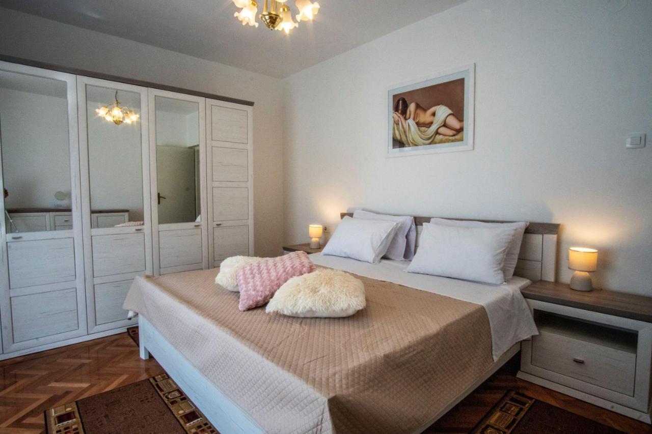 House Nada Apartman Muntic Екстер'єр фото