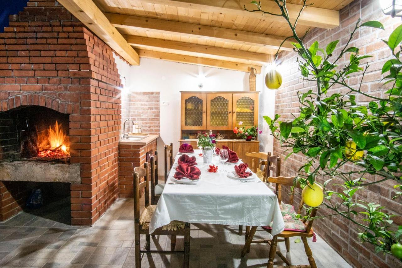House Nada Apartman Muntic Екстер'єр фото