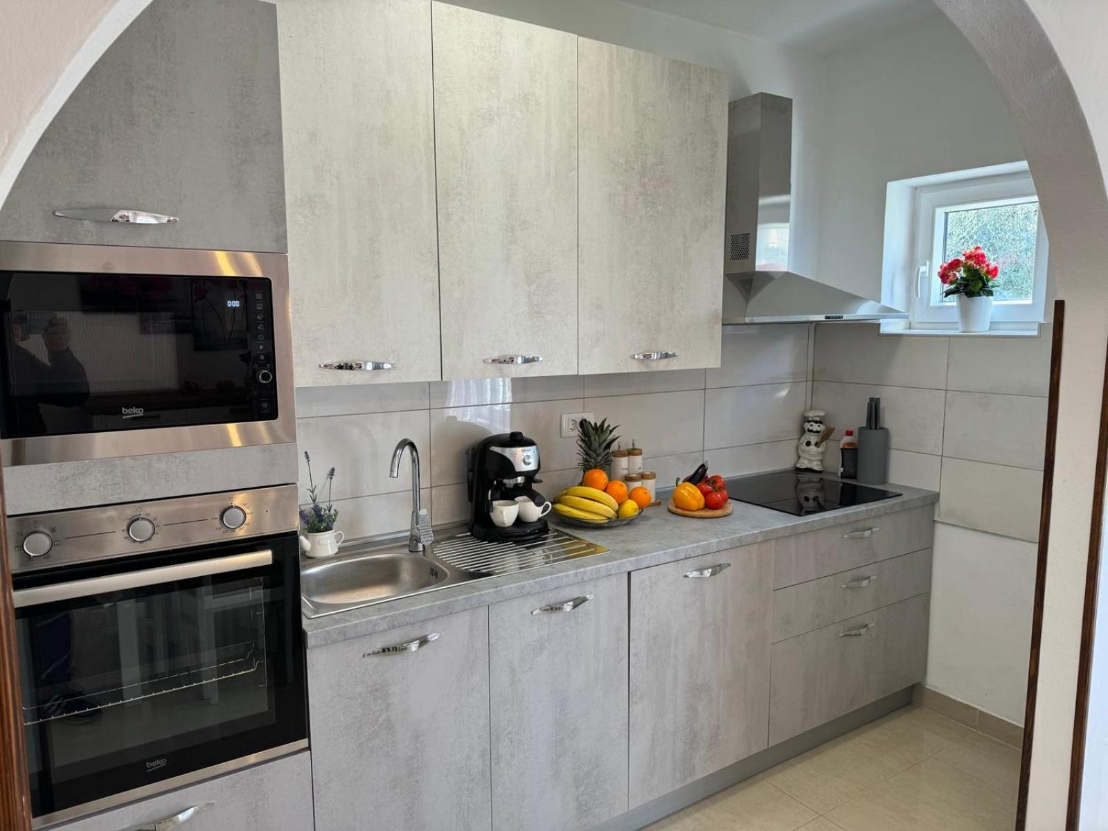 House Nada Apartman Muntic Екстер'єр фото